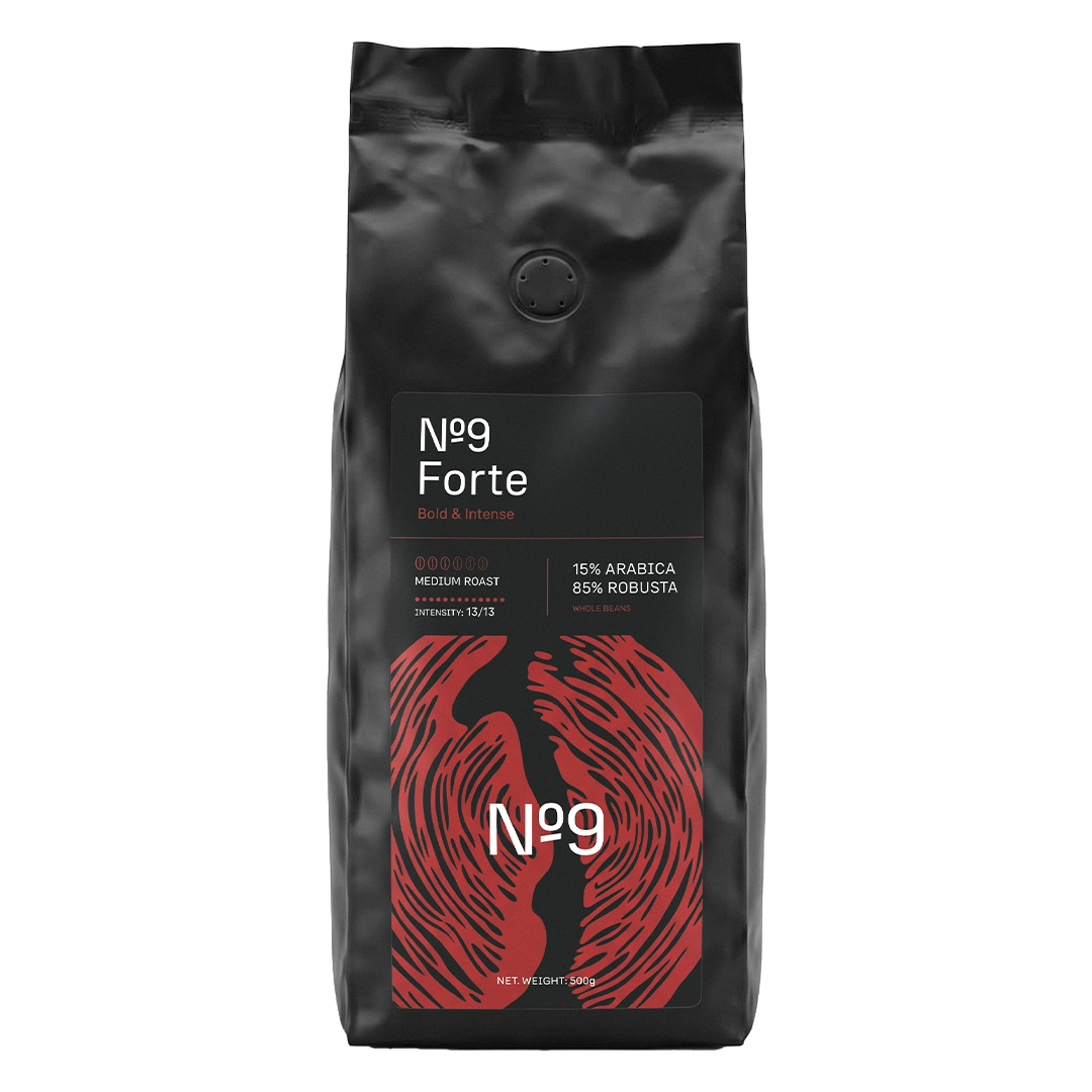 500 g vrečka kave v zrnju No.9 Caffè Forte s 15 % arabike in 85 % robuste.